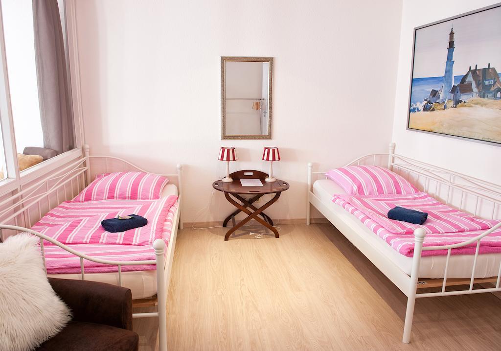 Heinsens Ellerbek Bed & Breakfast Ngoại thất bức ảnh