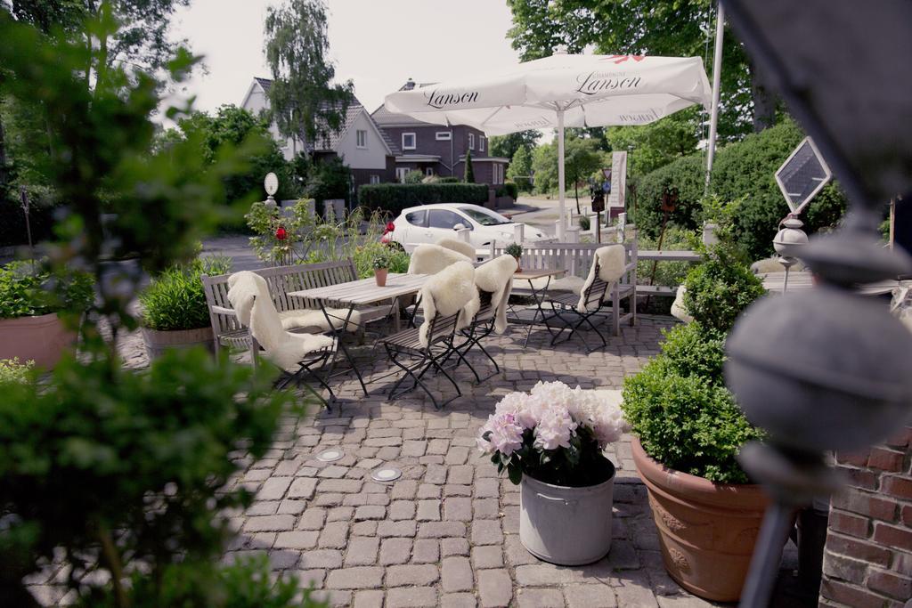 Heinsens Ellerbek Bed & Breakfast Ngoại thất bức ảnh