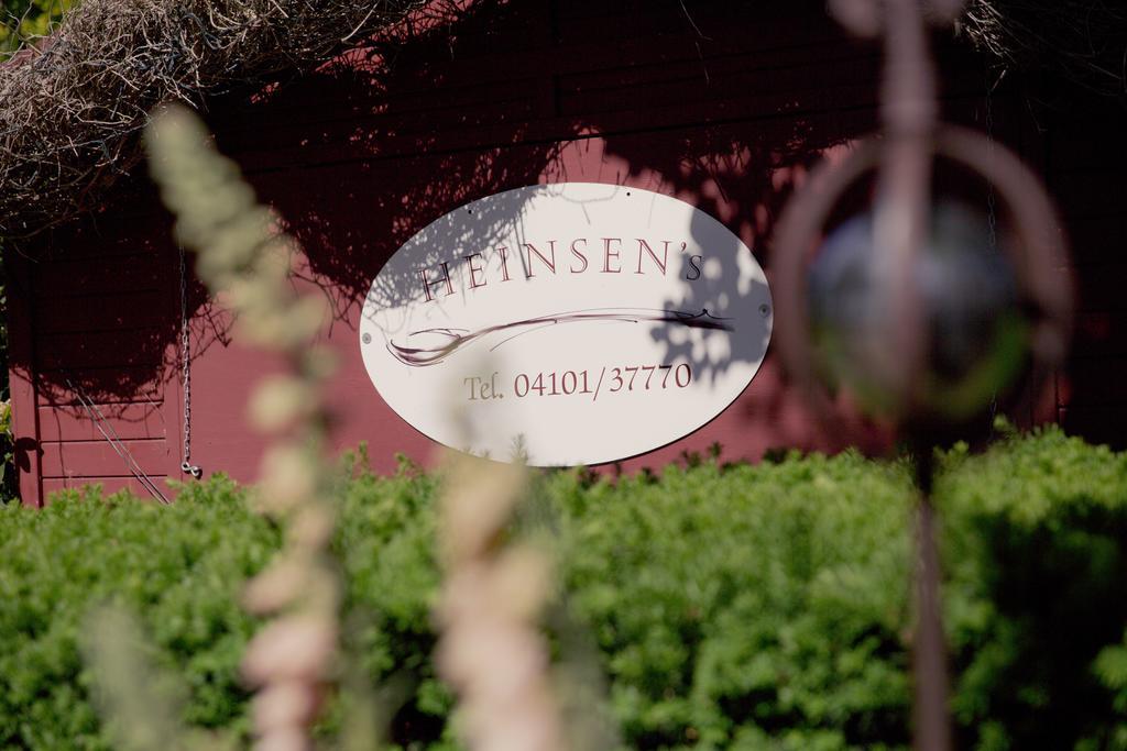 Heinsens Ellerbek Bed & Breakfast Ngoại thất bức ảnh