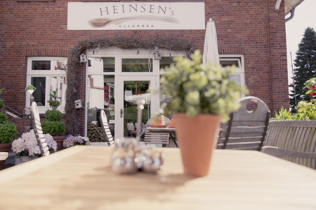 Heinsens Ellerbek Bed & Breakfast Ngoại thất bức ảnh