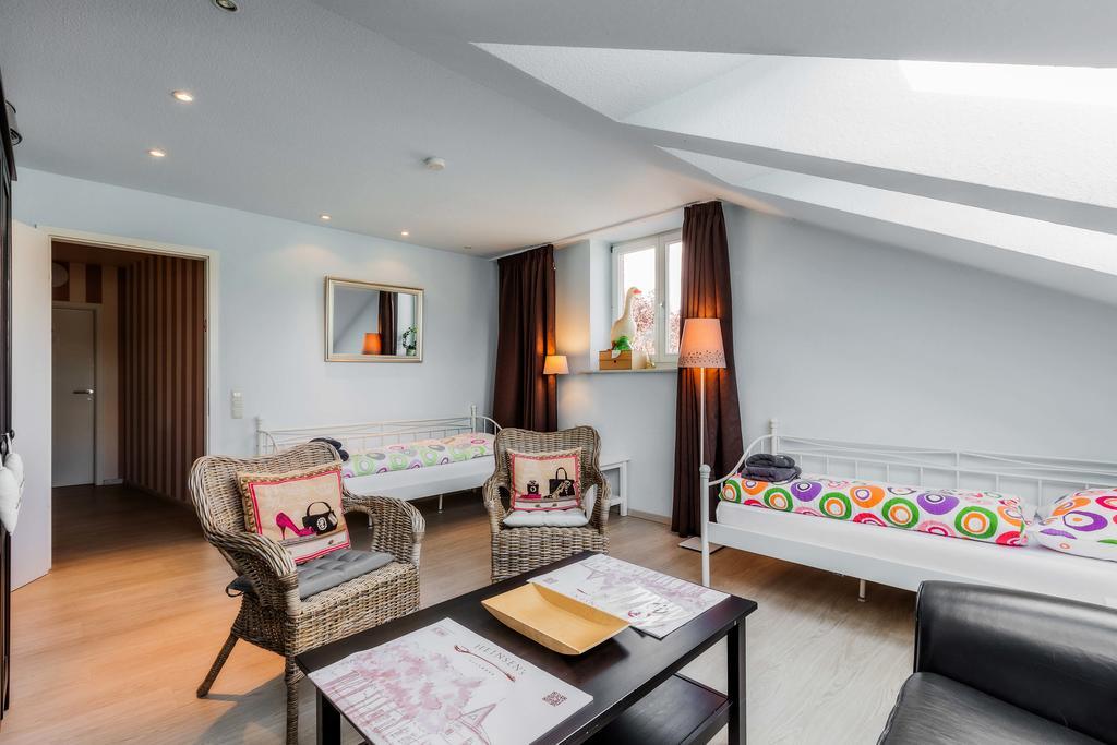 Heinsens Ellerbek Bed & Breakfast Ngoại thất bức ảnh