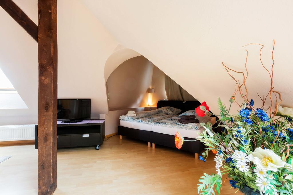 Heinsens Ellerbek Bed & Breakfast Ngoại thất bức ảnh