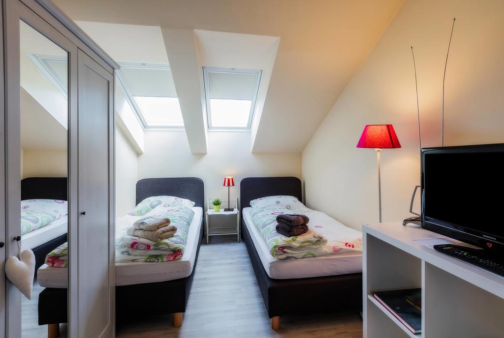 Heinsens Ellerbek Bed & Breakfast Ngoại thất bức ảnh